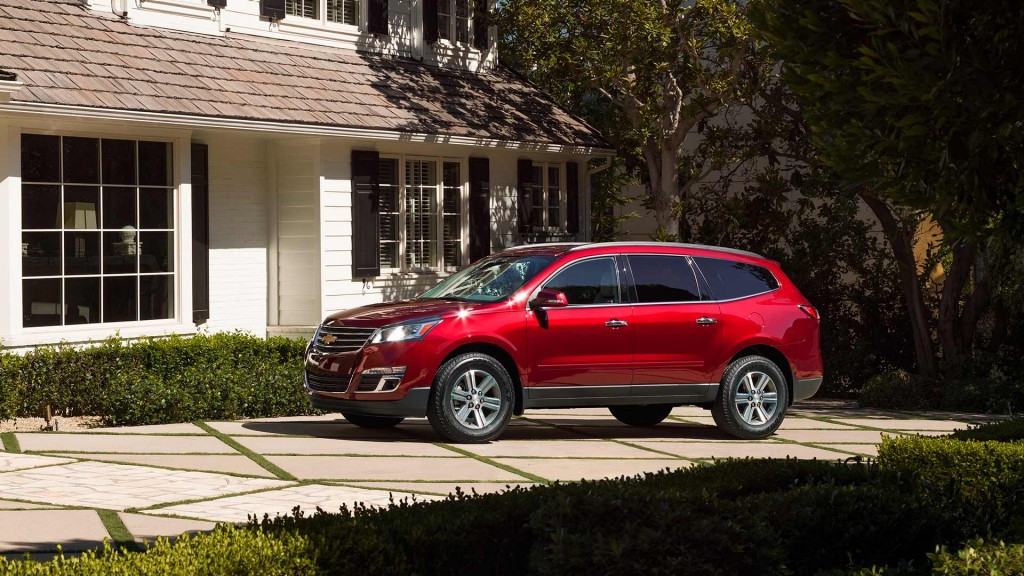 2017 Chevy Traverse Reviews are Unanimous. An Ideal Family SUV!